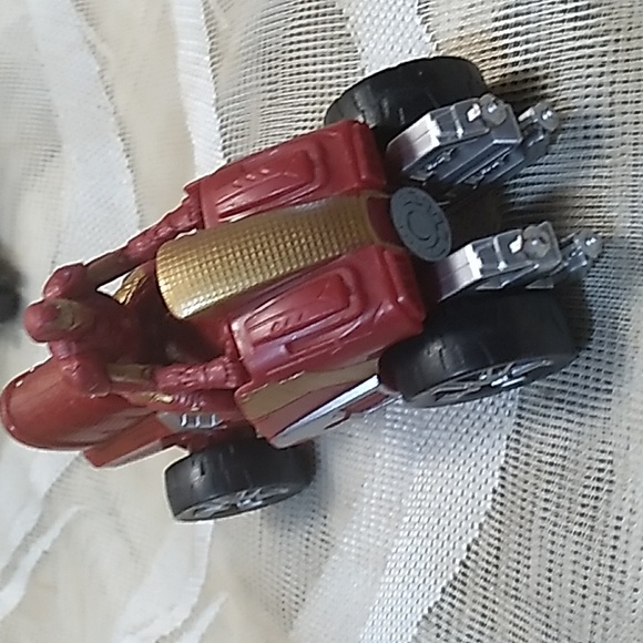 2- 2015 HASBRO MARVEL AVENGERS Age Of Ultron Ironman ATV & Motorcycle - Picture 2 of 12